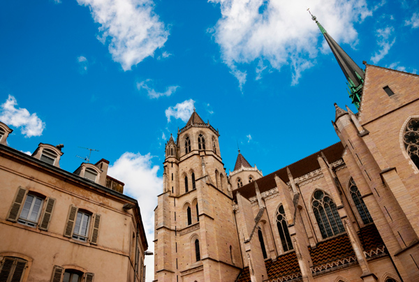 Vista da Catedral de Dijon, onde fica a torre de Petit-Saint-Bénigne